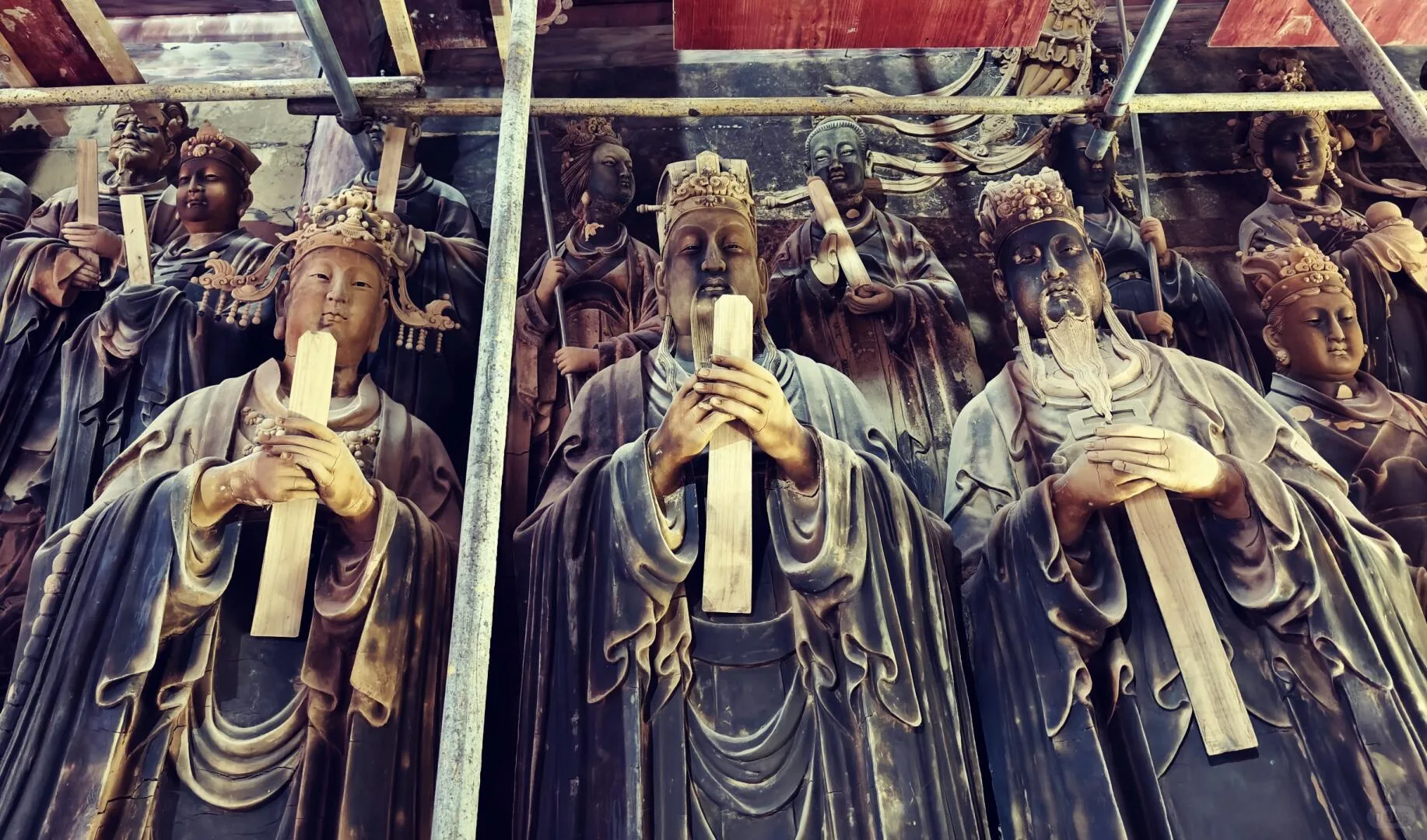 Various Taoist statues