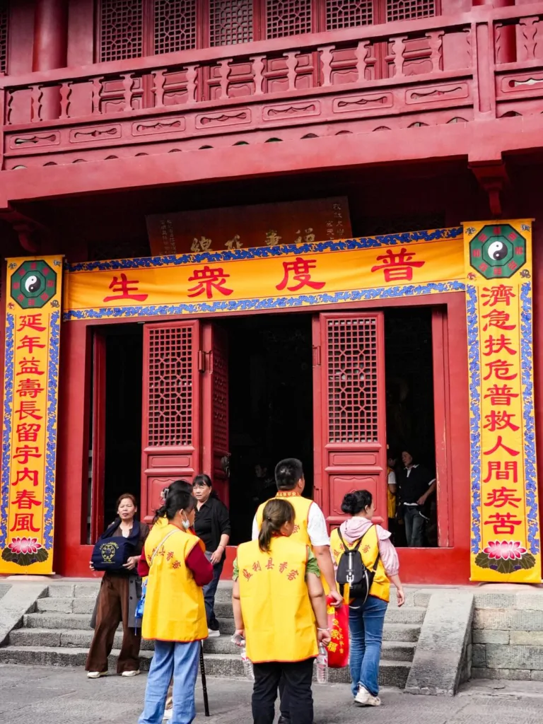 Volunteer at the Taoist temple